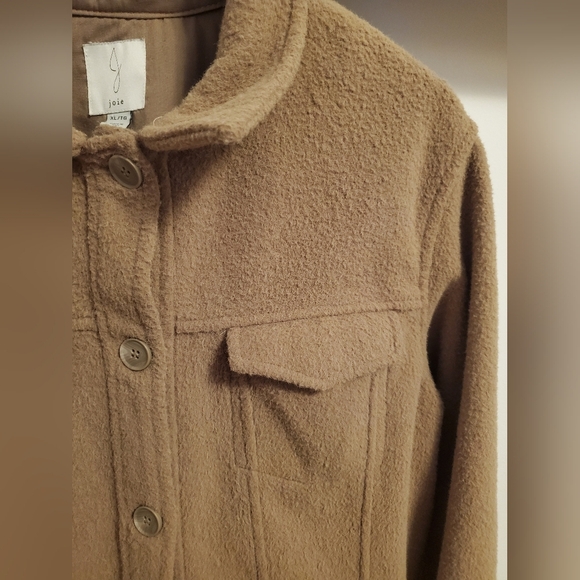Joie Cropped Shacket. Tan / light brown. Size XL. Cozy. Jacket. Fall. - Picture 4 of 11